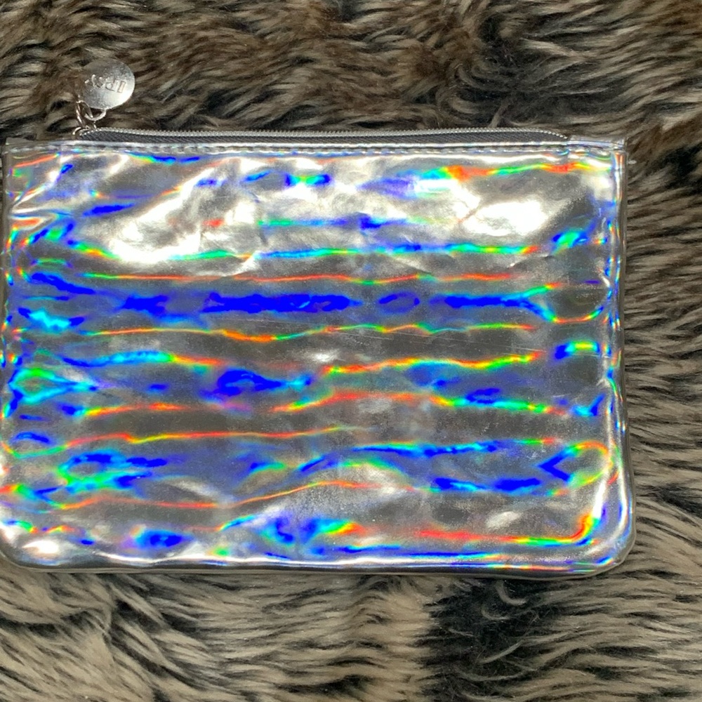 ipsy Holographic Silver & Rainbow Zipper Makeup Bag, Glam Bag August 2020 NWOT